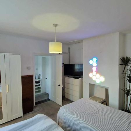 Converted Bungalow In Bexley لندن المظهر الخارجي الصورة